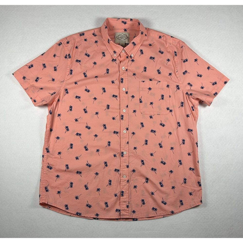 St. John's Bay Men's XL Short Sleeve No Tuck Button Down Shirt Pink Palm Tree